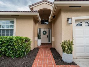 16061 La Costa Dr, Weston FL 33326