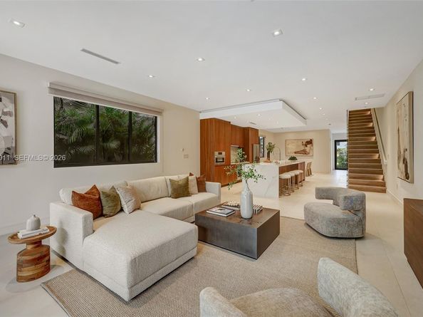 2980 Coconut Ave, Miami FL 33133