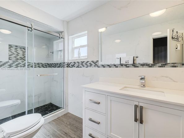8801 NW 5th St, Pembroke Pines FL 33024