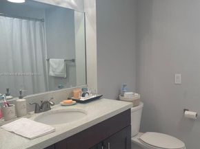 3610 Yacht Club Dr 215, Aventura FL 33180