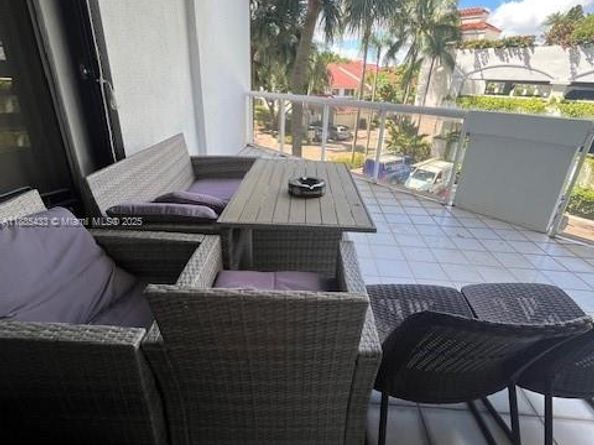 3610 Yacht Club Dr 215, Aventura FL 33180