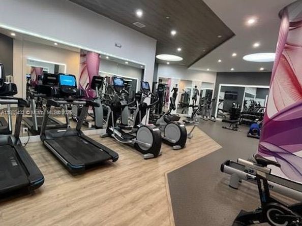 3610 Yacht Club Dr 215, Aventura FL 33180
