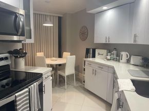3610 Yacht Club Dr 215, Aventura FL 33180
