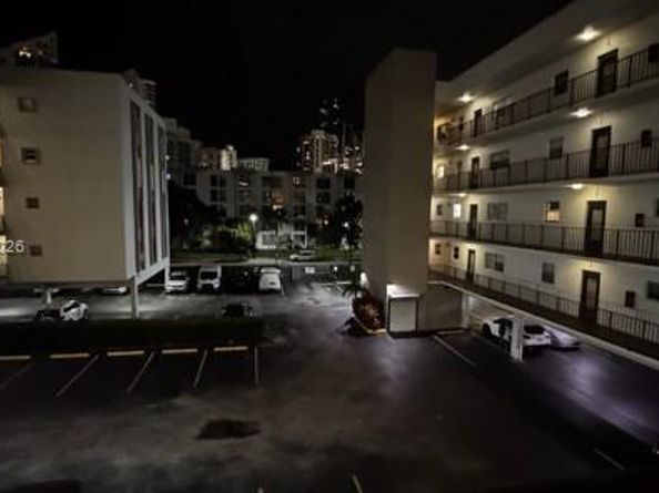 201 178th Dr 308, Sunny Isles Beach FL 33160