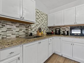 580 E 44th St, Hialeah FL 33013