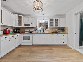 580 E 44th St, Hialeah FL 33013