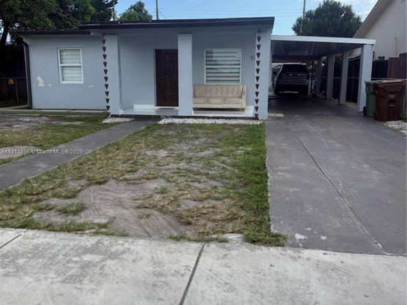 580 E 44th St, Hialeah FL 33013