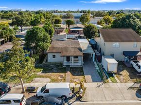 580 E 44th St, Hialeah FL 33013