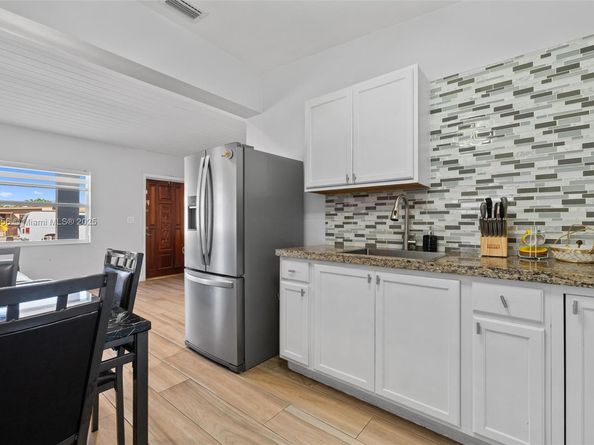 580 E 44th St, Hialeah FL 33013