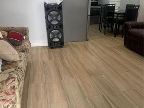 580 E 44th St, Hialeah FL 33013