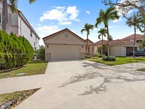 1150 Fairfield Meadows Dr, Weston FL 33327