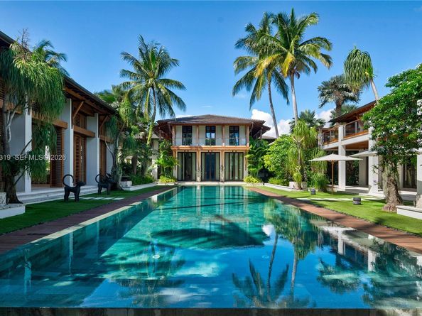 620 Arvida Pkwy, Coral Gables FL 33156