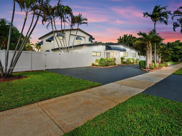 1841 NE 196th Ter, Miami FL 33179