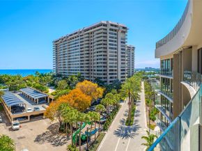 5 Grove Isle Dr PHS01, Coconut Grove FL 33131