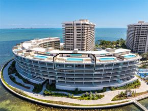 5 Grove Isle Dr PHS01, Coconut Grove FL 33131