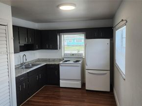 8690 Sunset Dr A, Palm Beach Gardens FL 33410