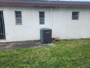 8690 Sunset Dr A, Palm Beach Gardens FL 33410