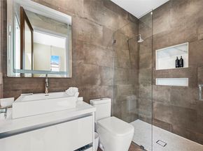 1319 Seminole Dr, Fort Lauderdale FL 33304