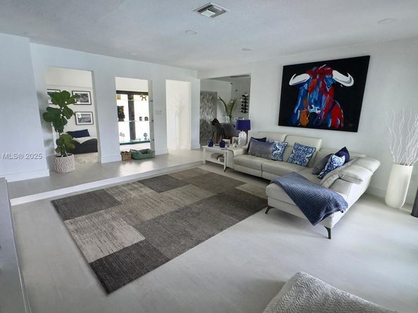6705 Ficus Dr, Miramar FL 33023
