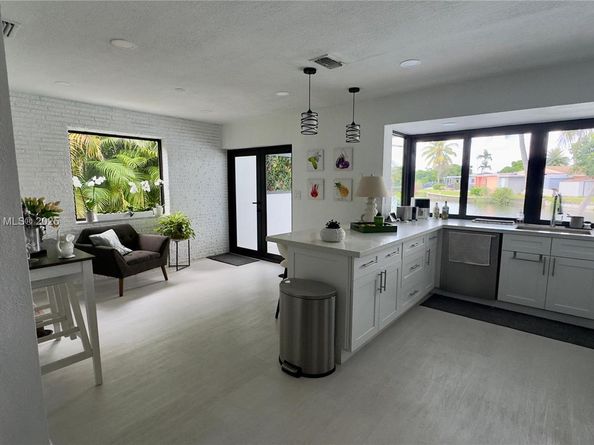 6705 Ficus Dr, Miramar FL 33023