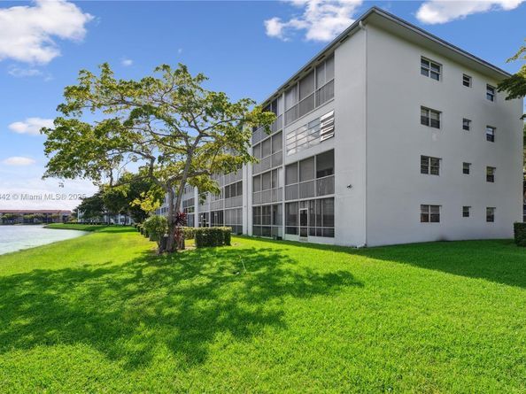 1301 SW 134th Way 213B, Pembroke Pines FL 33027