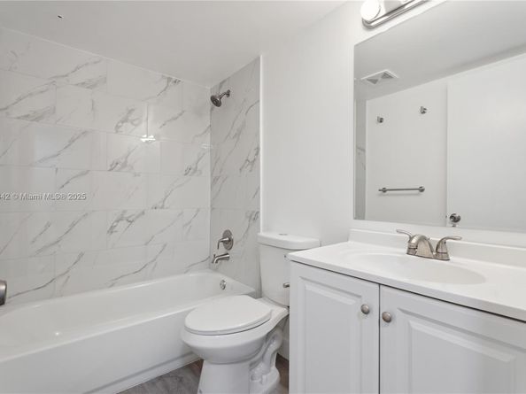 1301 SW 134th Way 213B, Pembroke Pines FL 33027