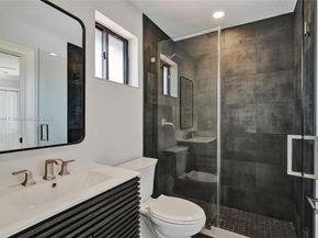 1411 Normandy Dr, Miami Beach FL 33141