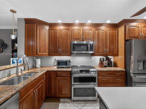 1860 Sweetbay Way, Hollywood FL 33019