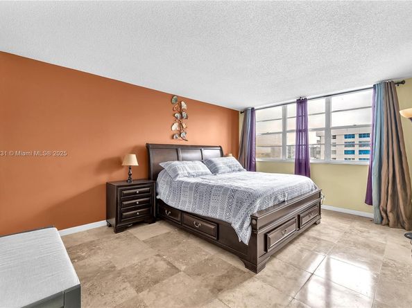 3161 S Ocean Dr 802, Hallandale Beach FL 33009
