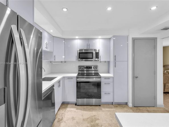 3161 S Ocean Dr 802, Hallandale Beach FL 33009
