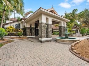 2941 Paddock Ln, Weston FL 33331