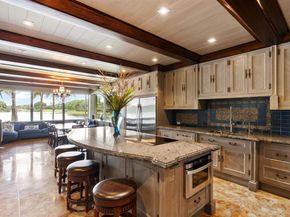 2941 Paddock Ln, Weston FL 33331