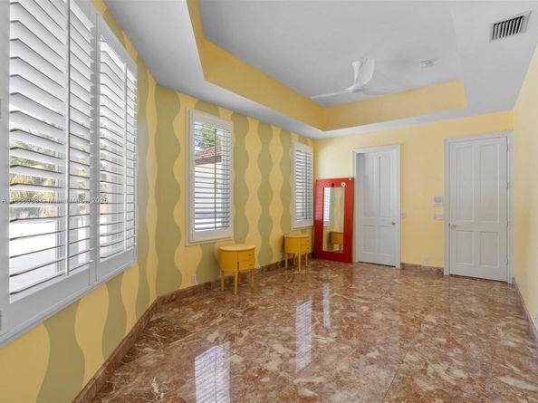 2941 Paddock Ln, Weston FL 33331