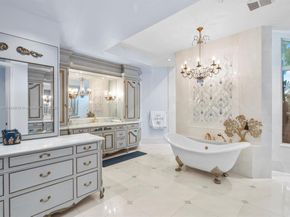 2941 Paddock Ln, Weston FL 33331