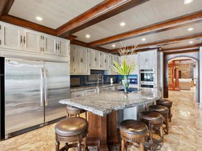 2941 Paddock Ln, Weston FL 33331