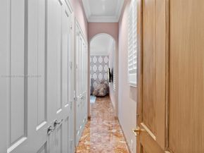 2941 Paddock Ln, Weston FL 33331