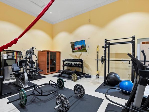 2941 Paddock Ln, Weston FL 33331