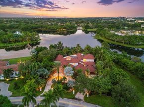 2941 Paddock Ln, Weston FL 33331