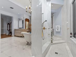 2941 Paddock Ln, Weston FL 33331