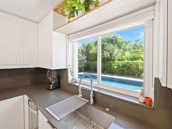 6610 Santona St, Coral Gables FL 33146