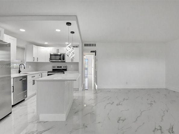 265 E Tuscany  E 265, Delray Beach FL 33446