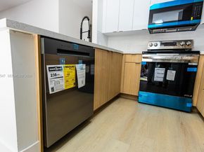 812 33rd St, West Palm Beach FL 33407