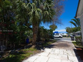 812 33rd St, West Palm Beach FL 33407