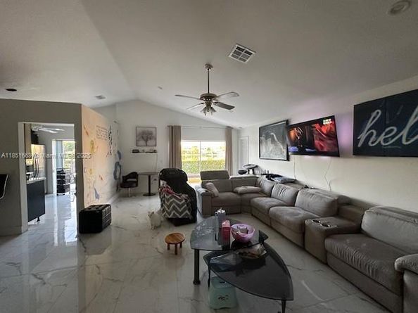 10000 SW 9th Ct, Pembroke Pines FL 33025
