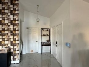 10000 SW 9th Ct, Pembroke Pines FL 33025