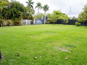 6200 SW 97th Ave, Miami FL 33173