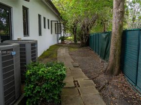 6200 SW 97th Ave, Miami FL 33173