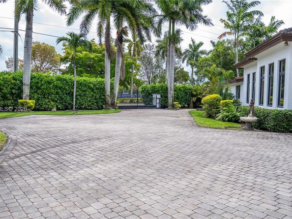 6200 SW 97th Ave, Miami FL 33173