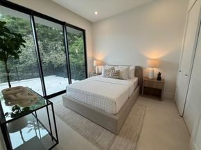 3200 Thomas Ave, Miami FL 33133