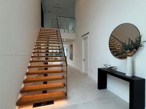 3200 Thomas Ave, Miami FL 33133